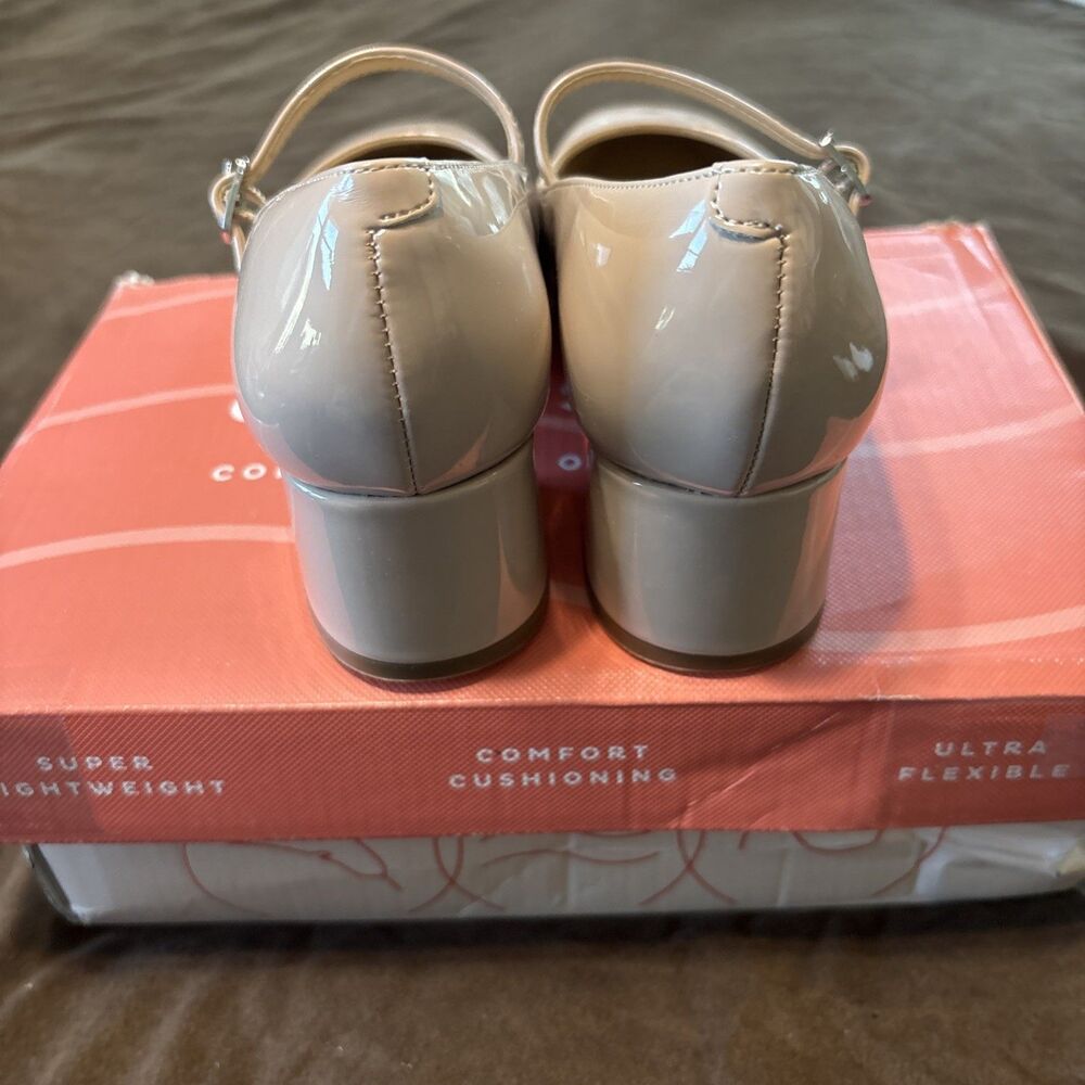Easy Spirit Marley Mary Jane Pumps Nude Beige Size 5M NWT (box damaged) - Picture 4 of 10